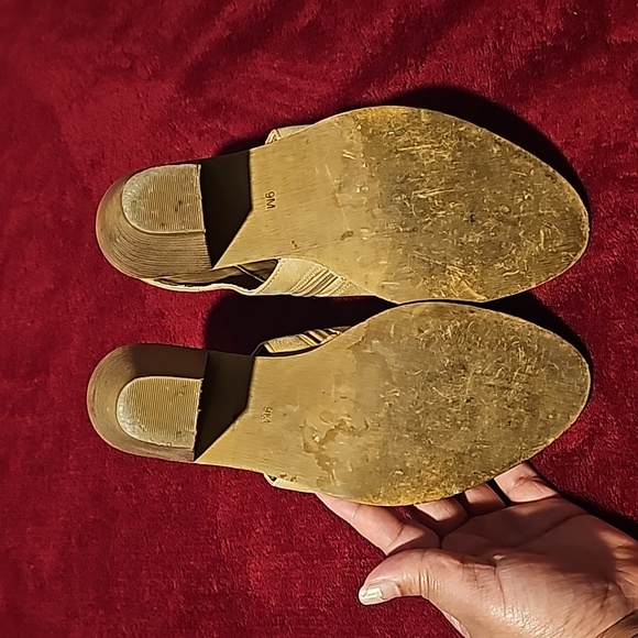 Tan Guess boots - Picture 6 of 6